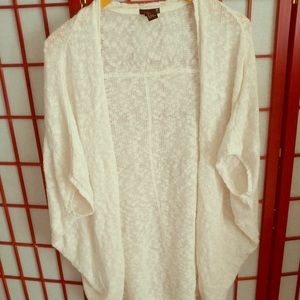 White open-front textured short sleeve cardigan